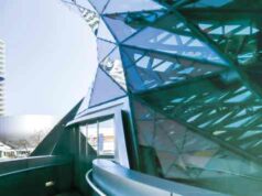 BMW Warns of a Challenging 2026 Despite Strong EV Momentum and Stable Financial Position