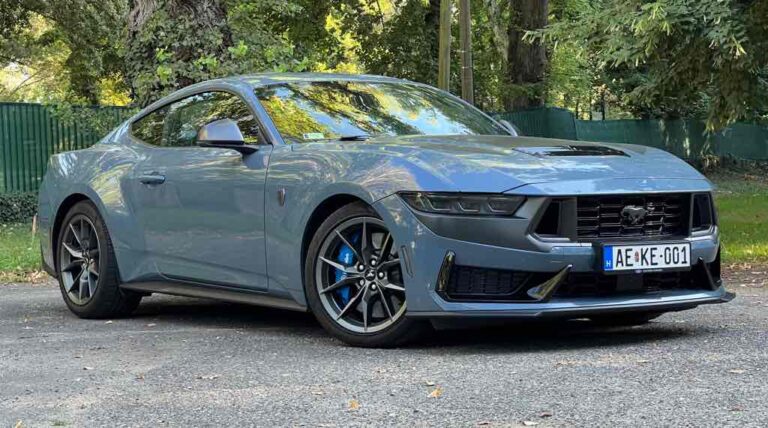 Ford Mustang Fastback Dark Horse 5.0 V8 Review: Classic and Raw Muscle